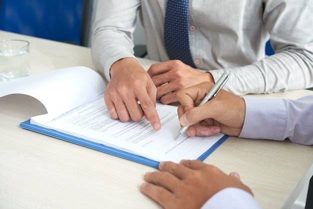 Contracts in India